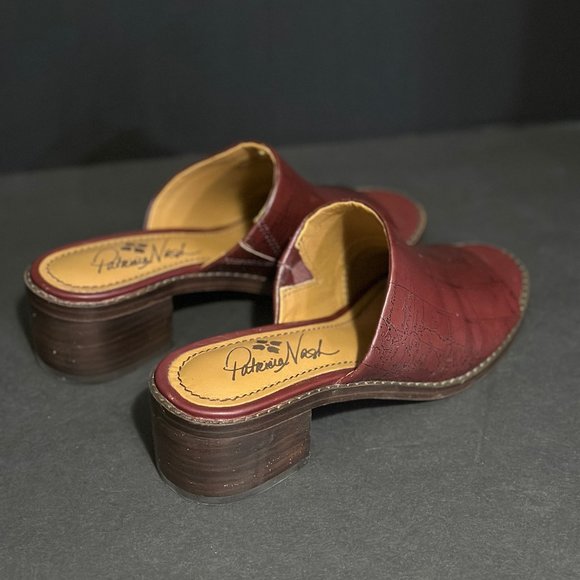 RARE!! Patricia Nash Womans Block Heel Open Toe Map Print Mules - Picture 3 of 5